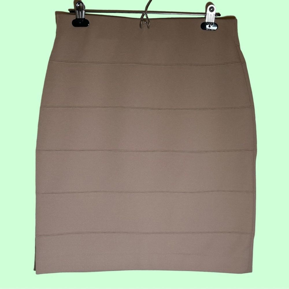 Alfani mini pencil skirt elastic waist spandex med. medium mini spandex skirt.